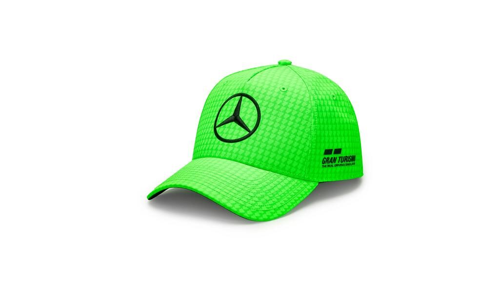 Cepure ar nagu, Lewis Hamilton Mercedes-AMG F1
